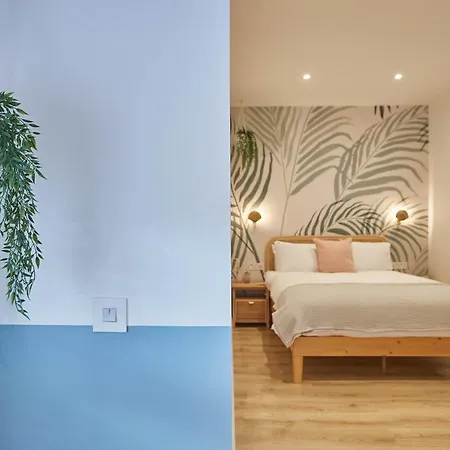 Host & Stay - The Beach House @ Scarborough Hotel Scarborough